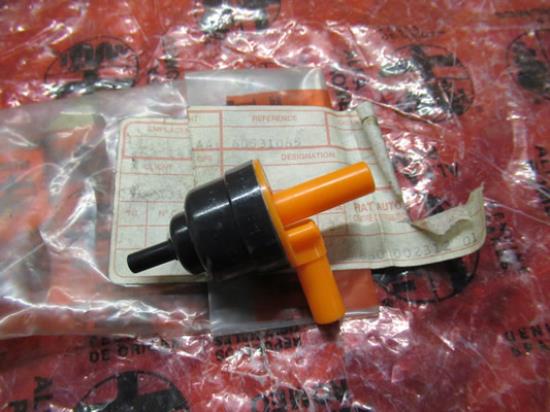 60531065 Klep brandstofleiding