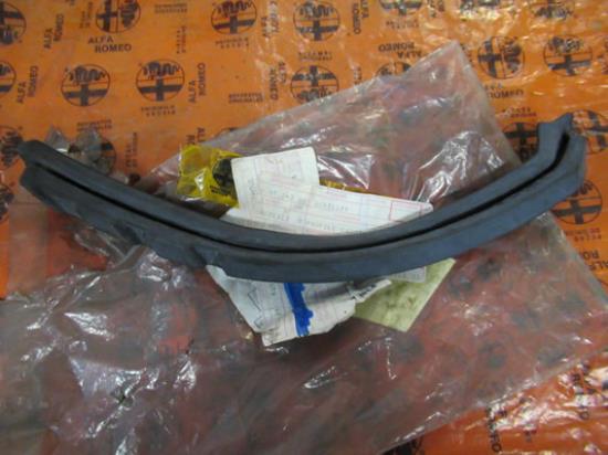 60571277 Profielrubber stootstip linksachter