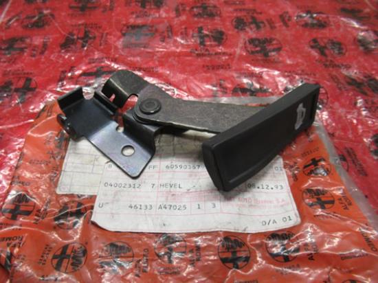 60590367 Kofferbak ontgrendelingshendel