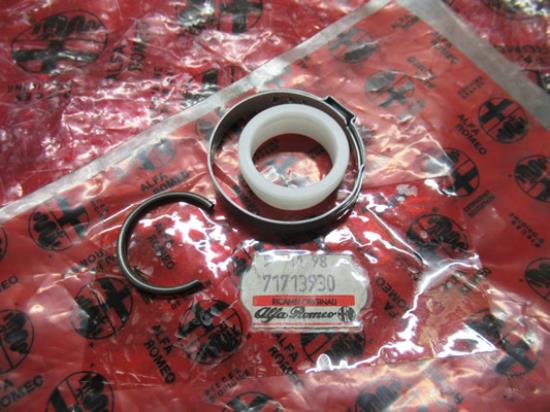 71713930 Assistentie set