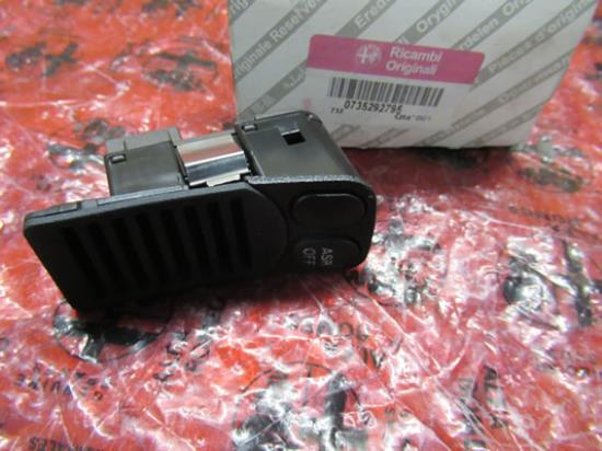 735292795 Dashboard sierstuk met dynamic stability control