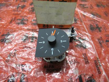 9947081 Klok middenconsole