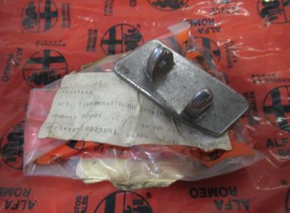 11600551370300 Scharnier