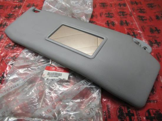 153136065 Zonneklep rechterzijde