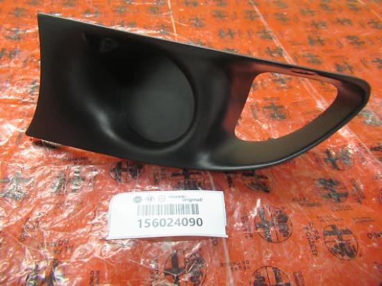 156024090 Sierstuk voorbumper linkerzijde