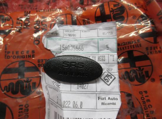 156035666 Plug deurstijl linksvoor