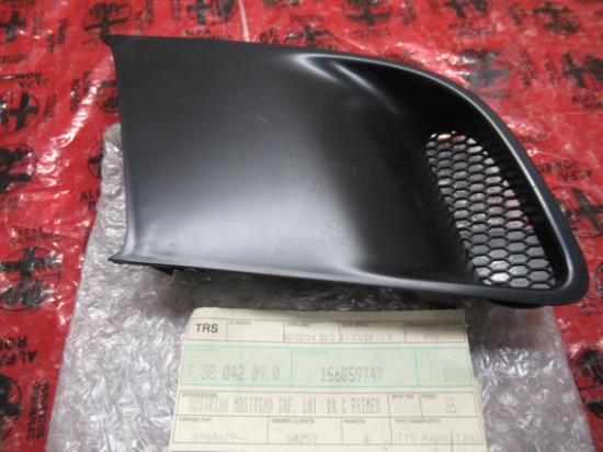 156059747 Sierstuk voorbumper rechterzijde