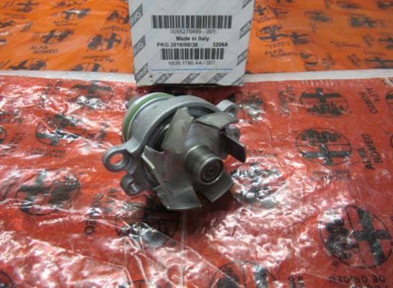 55270499 Waterpomp 0.9