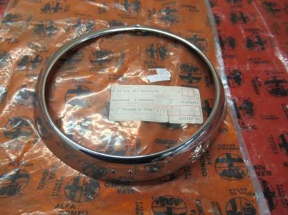 60516169 Koplampring rechterzijde