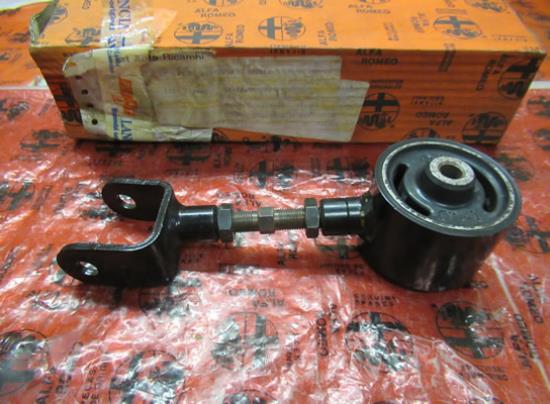 60572058 Motorsteun rechterzijde 3.0 6V