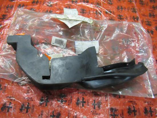 60605839 Geluiddemping motorkap linkerzijde