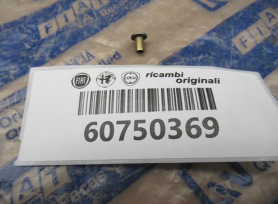 60750369 Revet remklauw