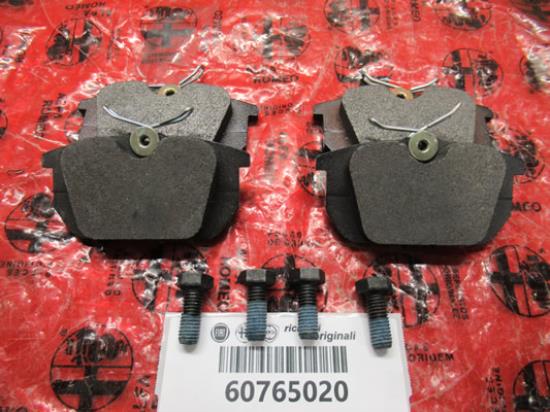 60765020 Remblokset achterzijde