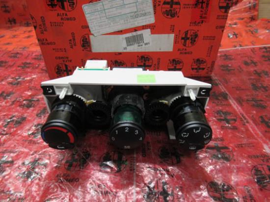 60779313 Kachel bedieningspaneel