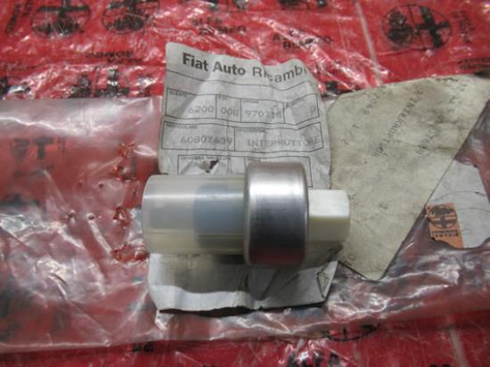 60807639 Drukschakelaar airconditioning