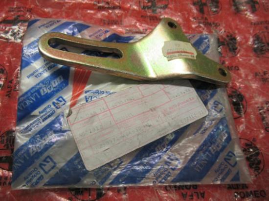 60808761 Dynamo beugel