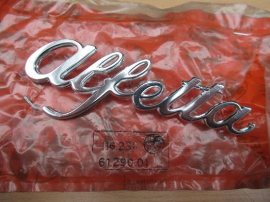 116236129001 Embleem Alfetta