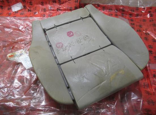 46994117 Schuimvulling stoel zitting voorzijde