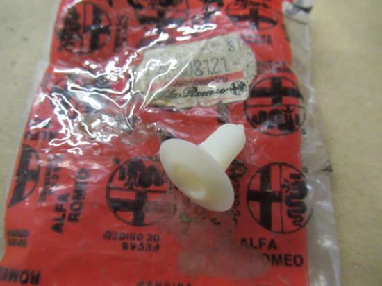 60808121 Bus bevestiging deurpaneel