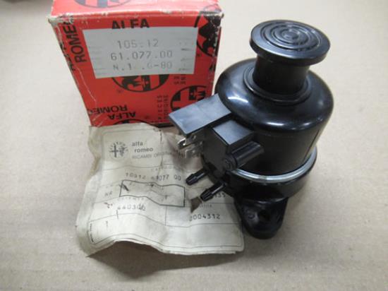 105126107700 Ruitensproeier pomp