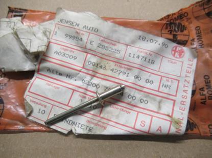 14642791 Revet ruitenwisser reservoir