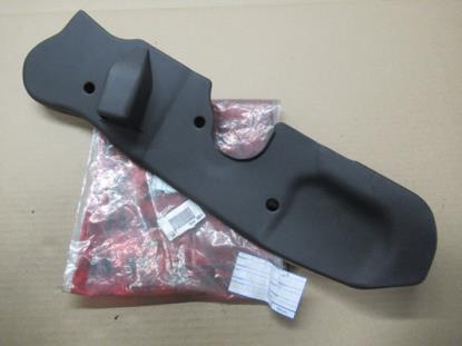 183380980 Sierstuk verwarmde voorstoel linkerzijde