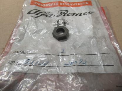 212020072 Distributie moer