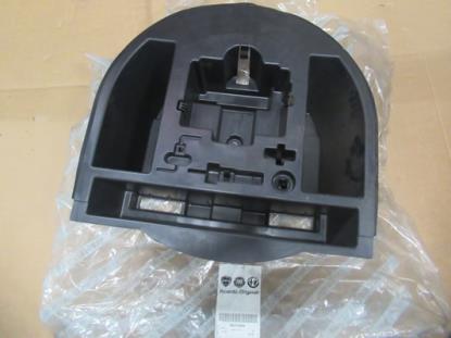 51776344 Gereedschapbak reservewielruimte