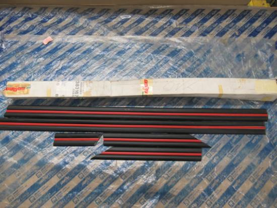 5898311 Sierlijstset