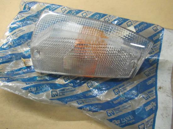 5979944 Oranje knipperlichtglas rechtsvoor