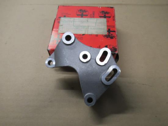 60547816 Stuurbekrachtingspomp steun