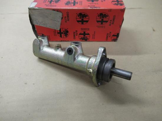 60750112 Hoofdremcilinder