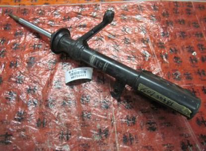 60750481 Schokbreker linksvoor