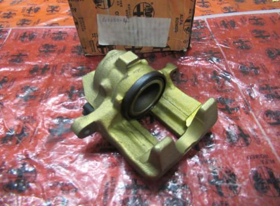 60765014 Remklauw rechtsvoor