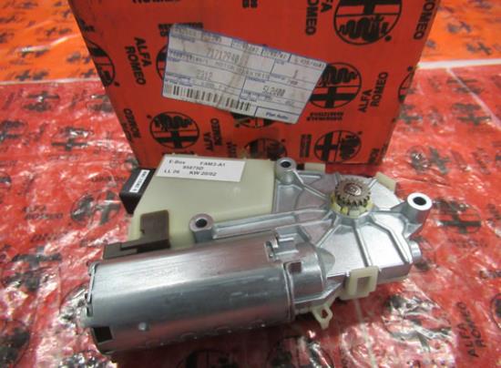 71717940 Elektrische motor zonnedak