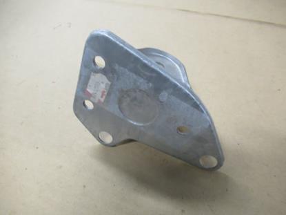 82412570 Beugel vering rechtsachter