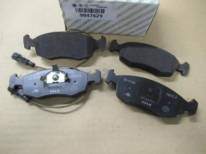 9947629 Remblokset voorzijde