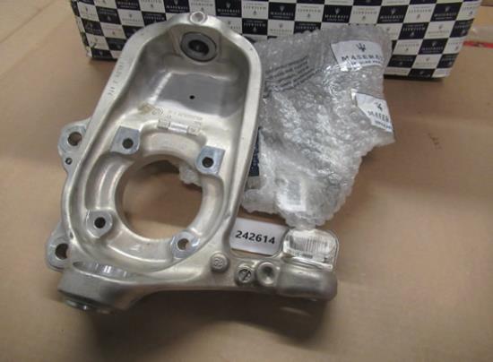 242614 Fusee rechtsvoor