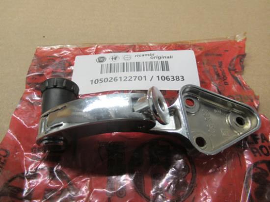 105026122701 Raambediening klapraampje