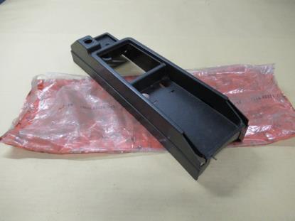 116466303400 Midden console