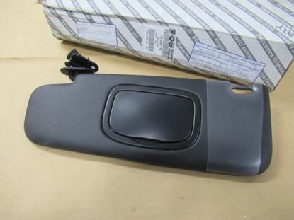 156104695 Zonneklep rechterzijde