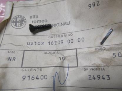 210216209 Bout luidspreker middenconsole