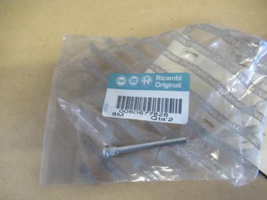 60677828 Pen voorbumper