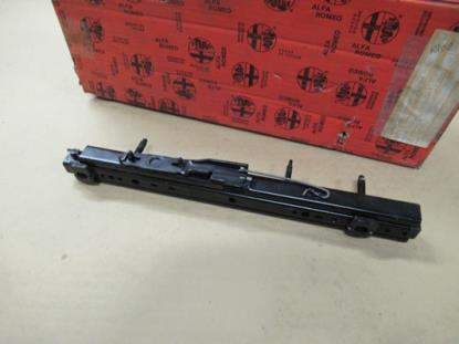 60813429 Rail stoel rechtsvoor