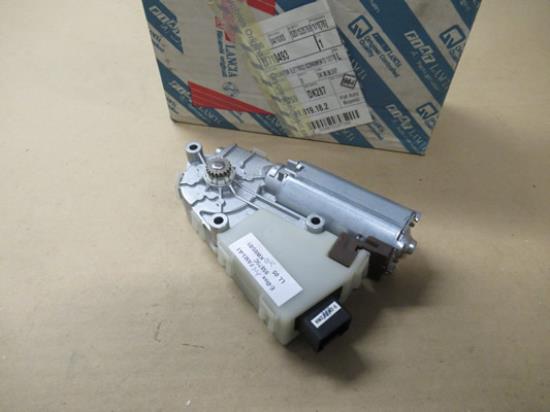 71718493 Elektrische motor panoramadak