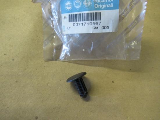 71719567 Plug sierlijst