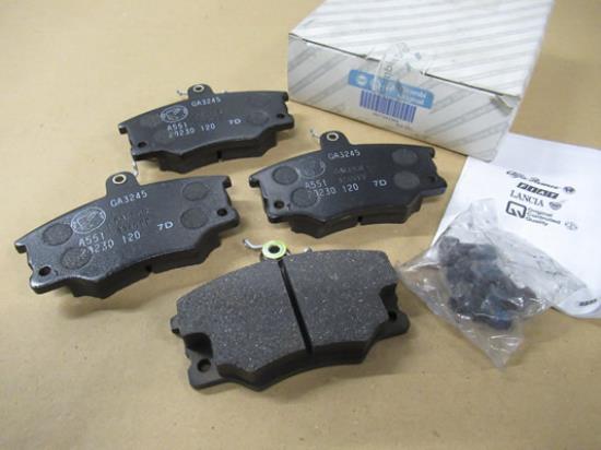 77362309 Remblokset voorzijde