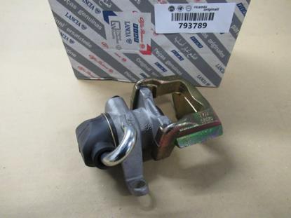 793789 Remklauw rechtsachter