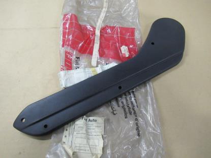 82412959 Sierstuk stoel linksvoor