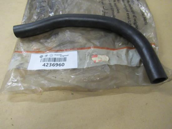 4236960 Cilinderkopontluchting slang